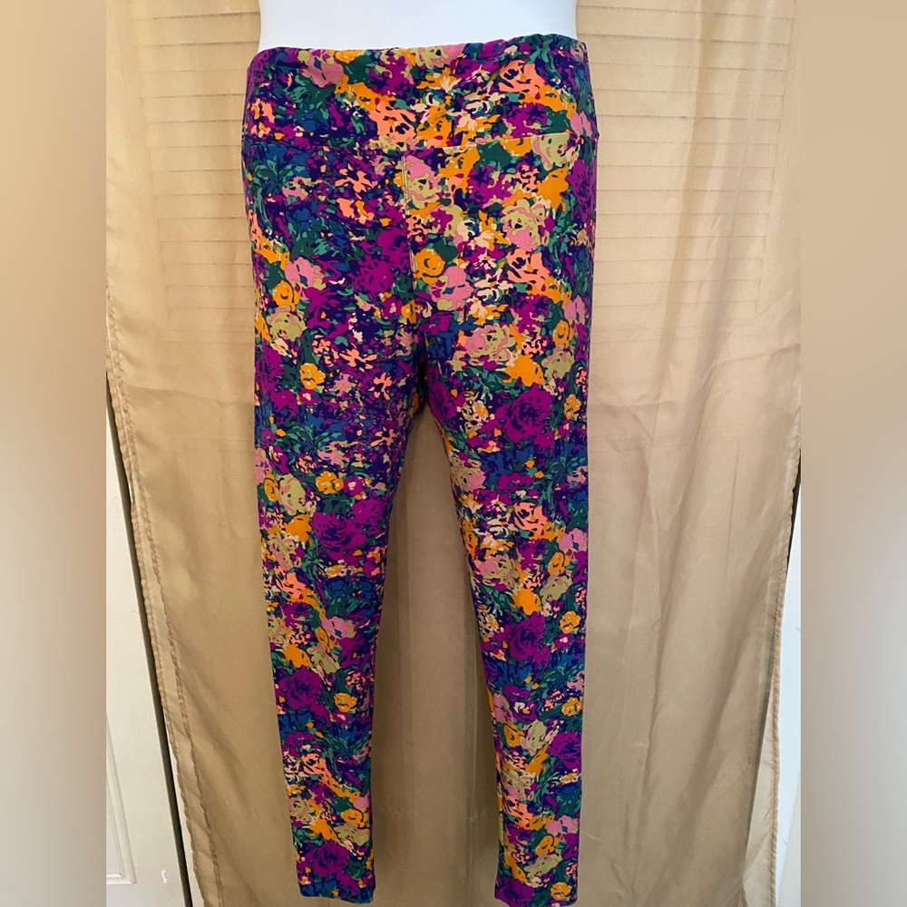 Lularoe TC multi-colored floral leggings